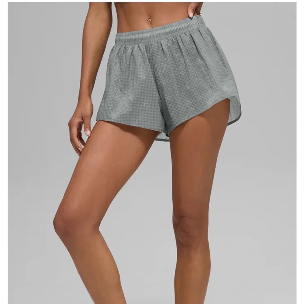 ALO Yoga Game Time Shorts Size XS NWT